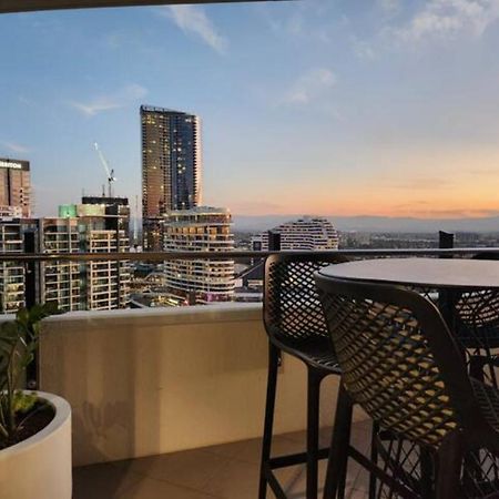 Modern Luxury With Breathtaking Ocean Views Apartment Gold Coast Exterior photo